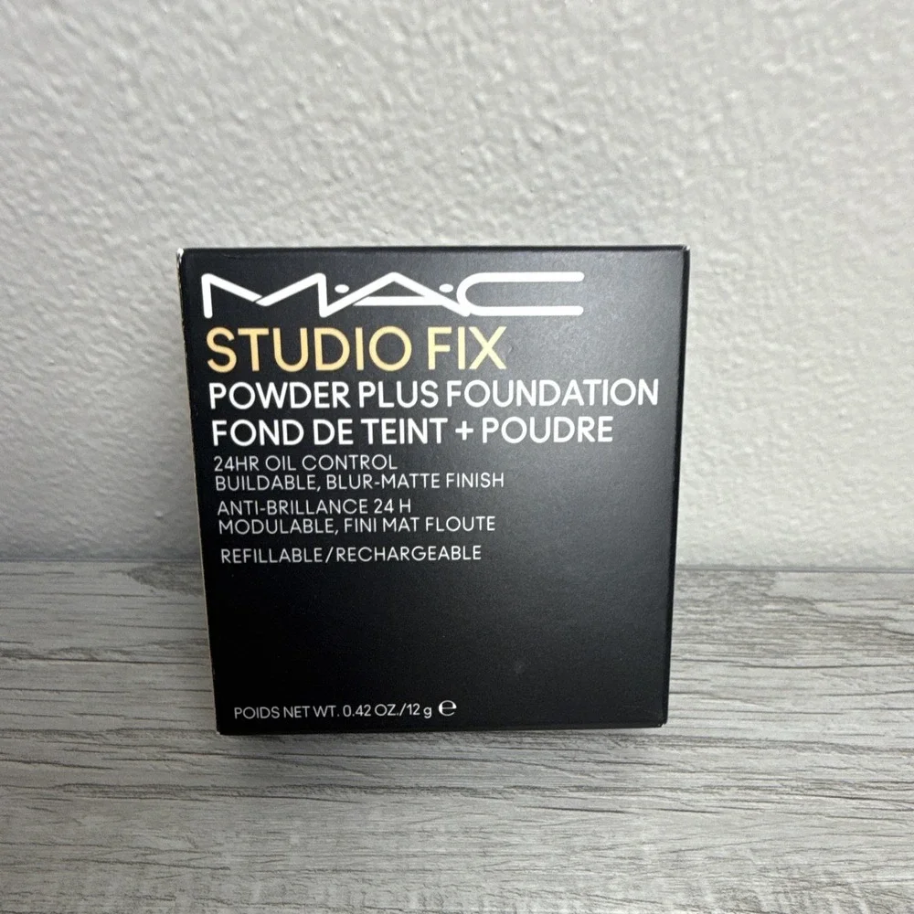 M·A·C Studio Fix Powder Plus Foundation NC20 Matte Buildable Waterproof 0.42oz
